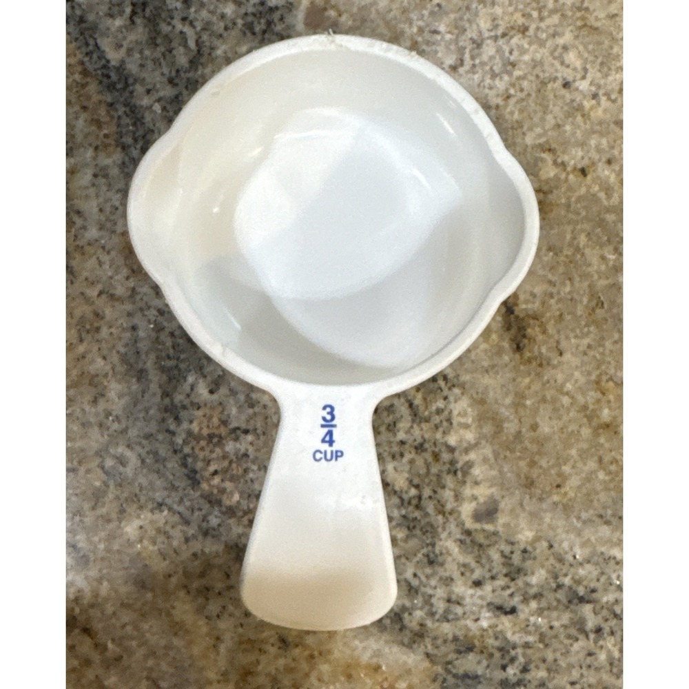 Tupperware #3479c-1  Replacement‎ 3/4 Cup Measuring Cup